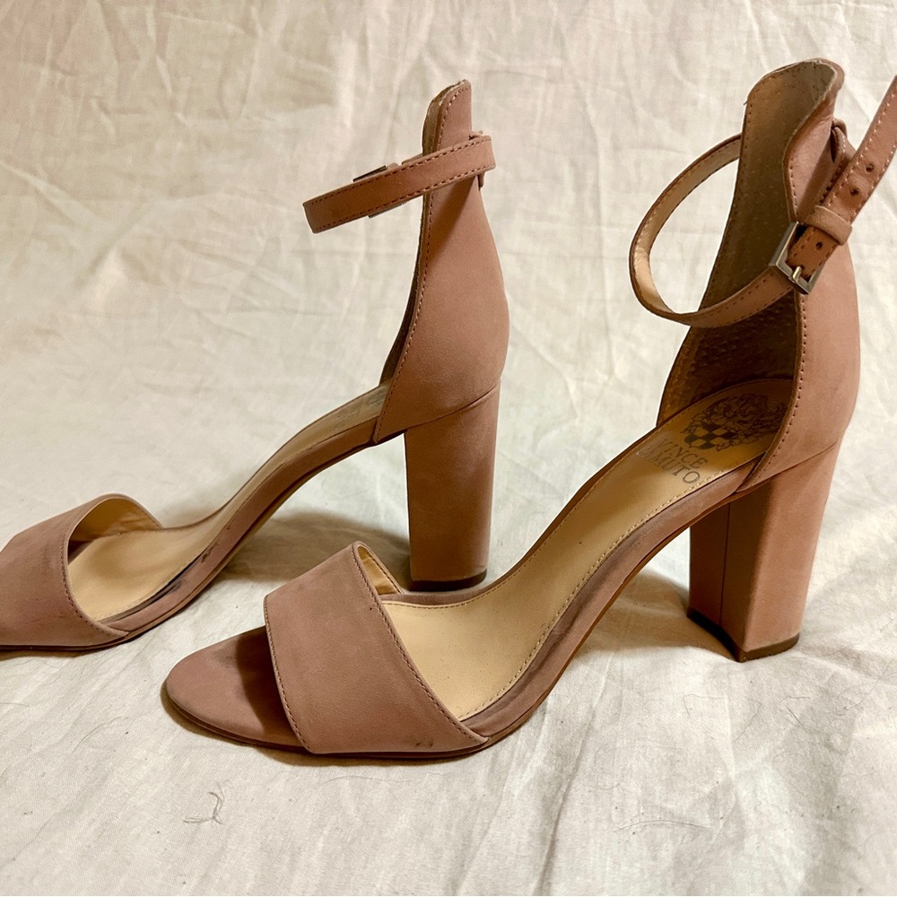 Vince Camuto Corlina Block Heels size 7.5 - Picture 4 of 9